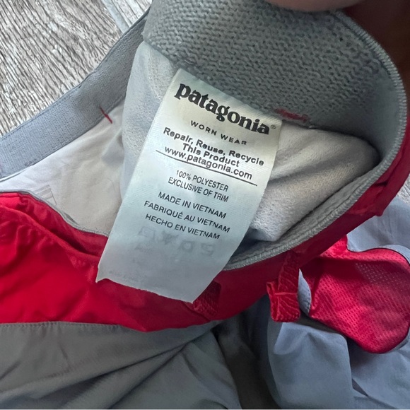 Patagonia Strider Pro Running Shorts. Red and Gray. Women’s Size M - Picture 6 of 13